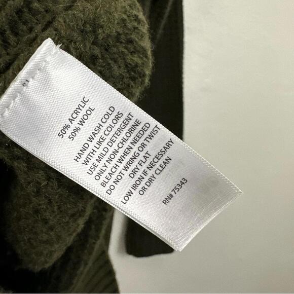 2/$25 Carole Little Women’s Wool Blend Cable Knit Green Sweater Size M - Picture 5 of 6